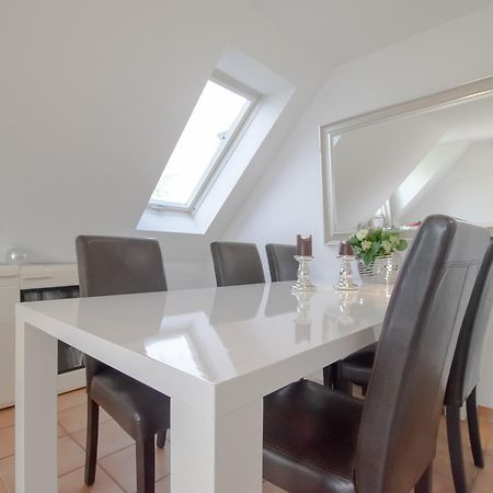 Aparthotel Generous 3 Room Apartment Meerbusch Exterior foto
