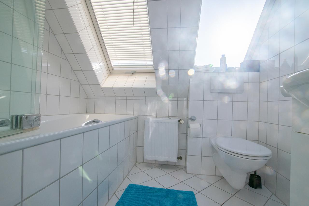 Aparthotel Generous 3 Room Apartment Meerbusch Exterior foto